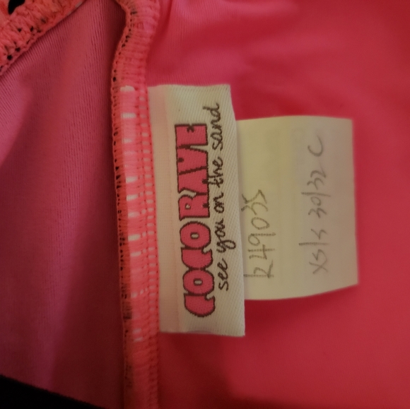 Bathing suit - Picture 2 of 3